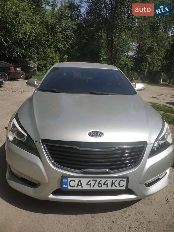 2010 kia k7