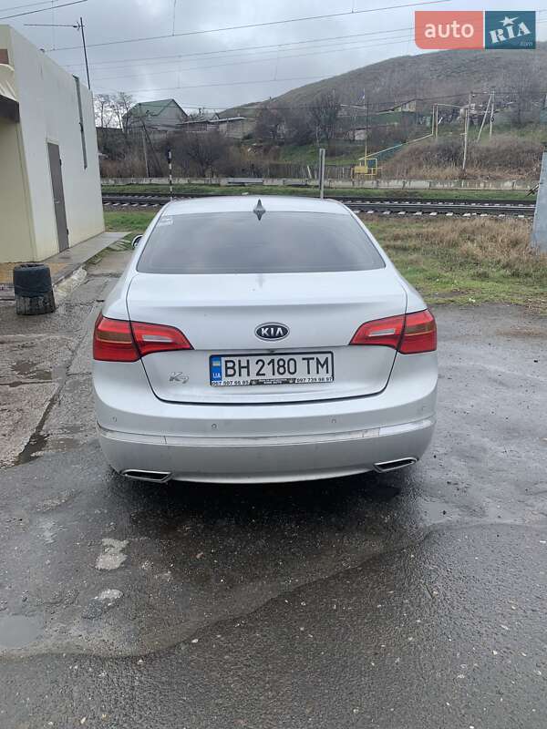 2012 kia k7
