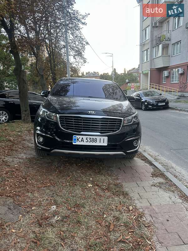 2014 kia carnival