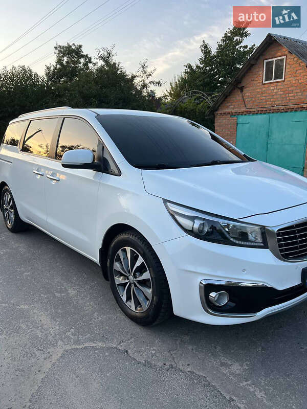 2017 kia carnival