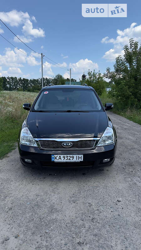 2011 kia carnival