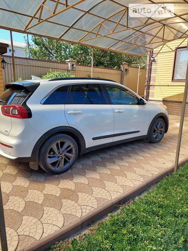 2017 kia niro