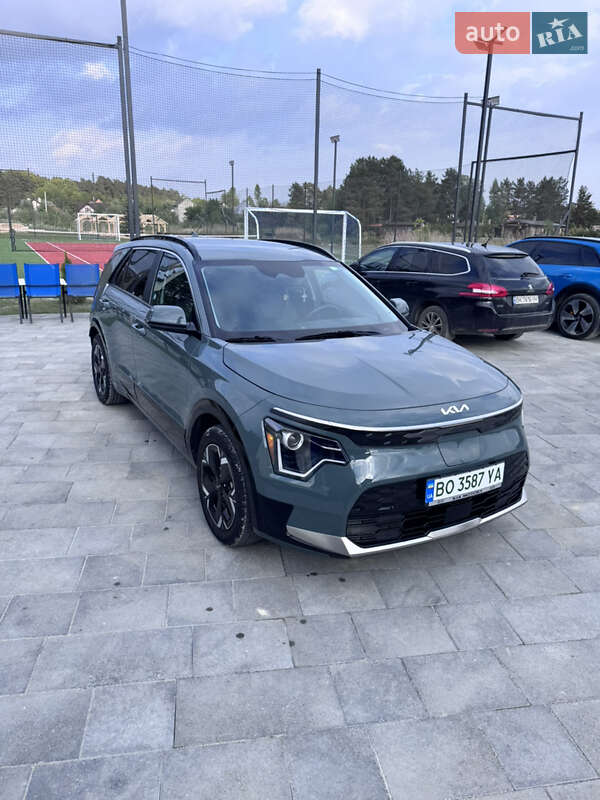 2023 KIA Niro