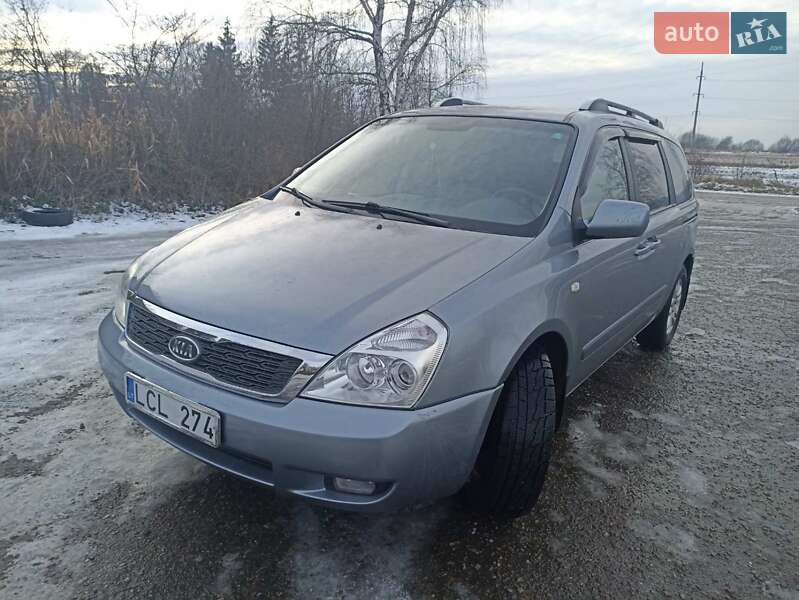 2011 kia sedona