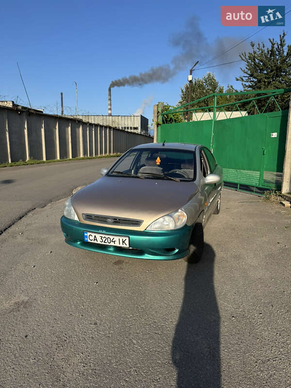 2001 kia rio
