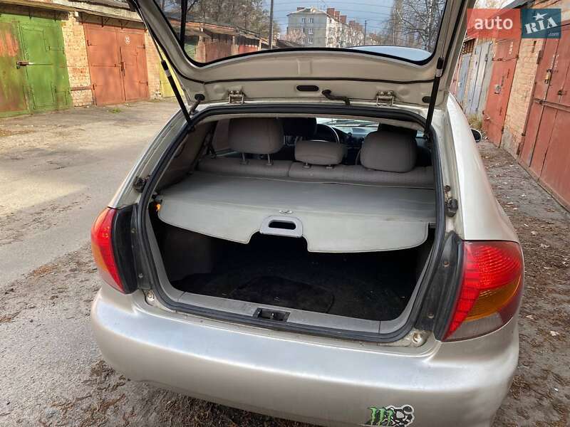 2002 kia rio