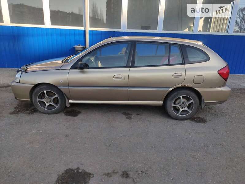 2005 kia rio