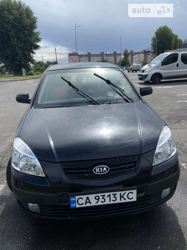 2005 kia rio