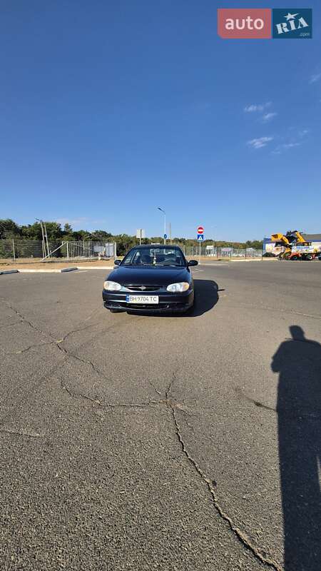 1999 kia shuma