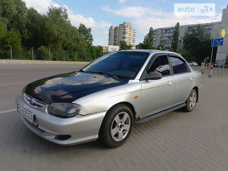 2000 kia shuma