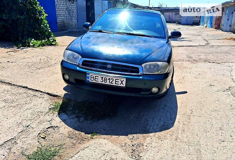 2003 kia sephia