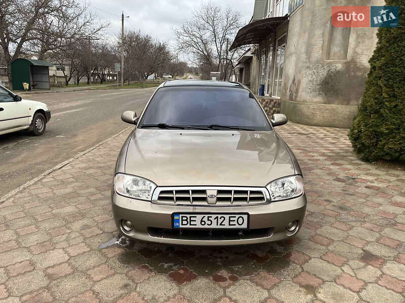 2003 kia sephia