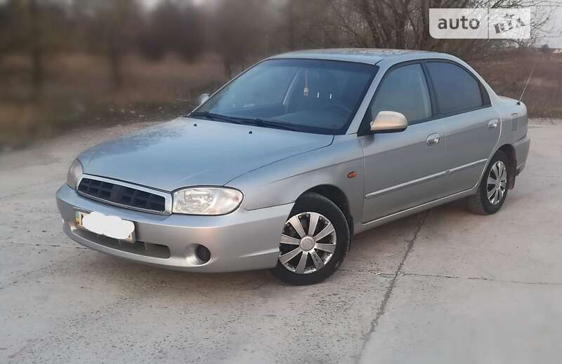 2003 kia sephia