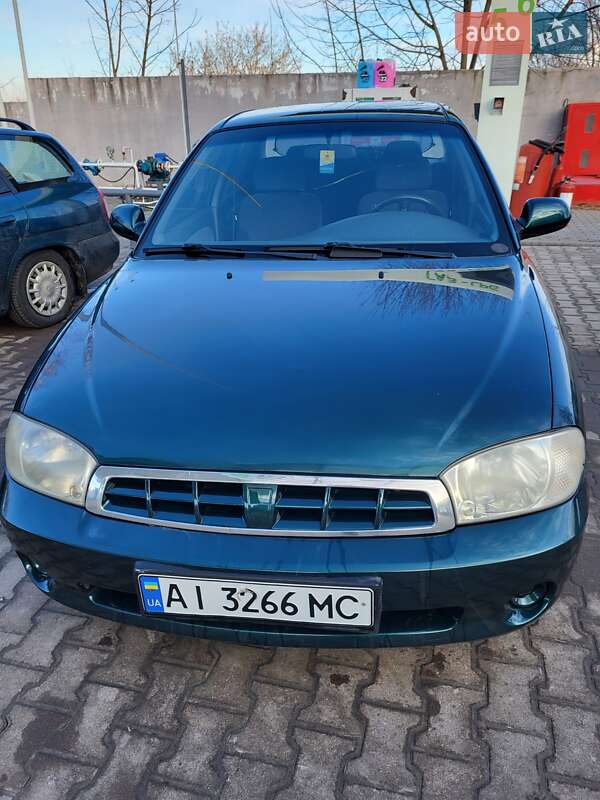 2004 kia sephia