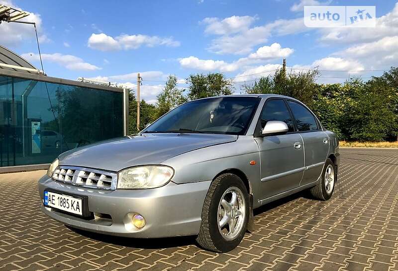 2004 kia sephia