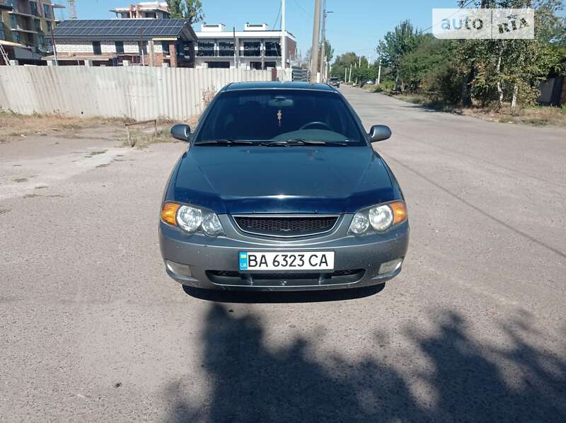 2003 kia shuma