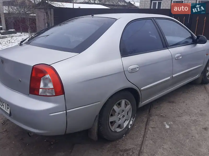 2004 kia shuma