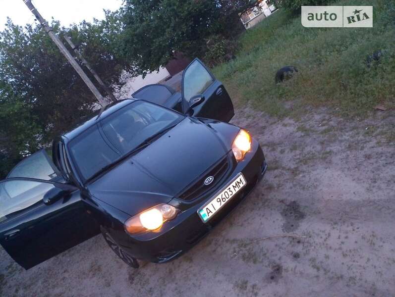 2003 kia shuma