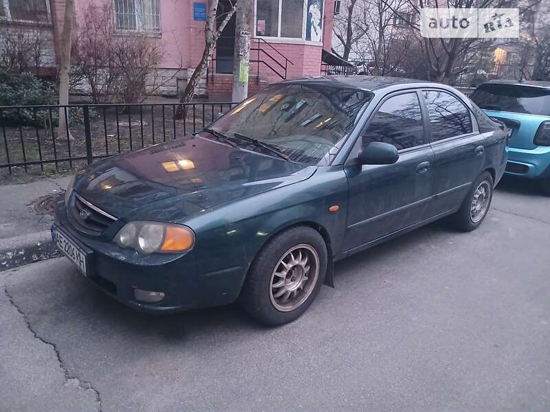 2003 kia shuma