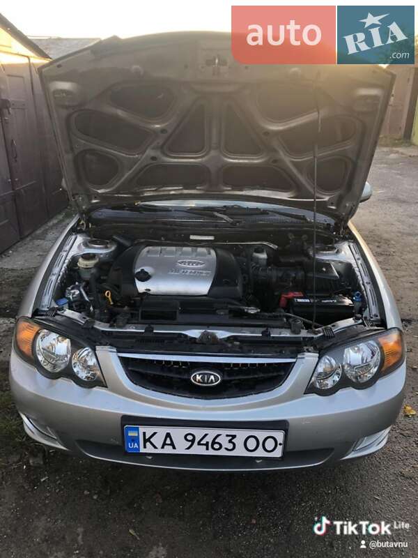 2003 kia shuma