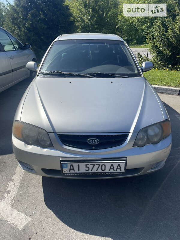2003 kia shuma