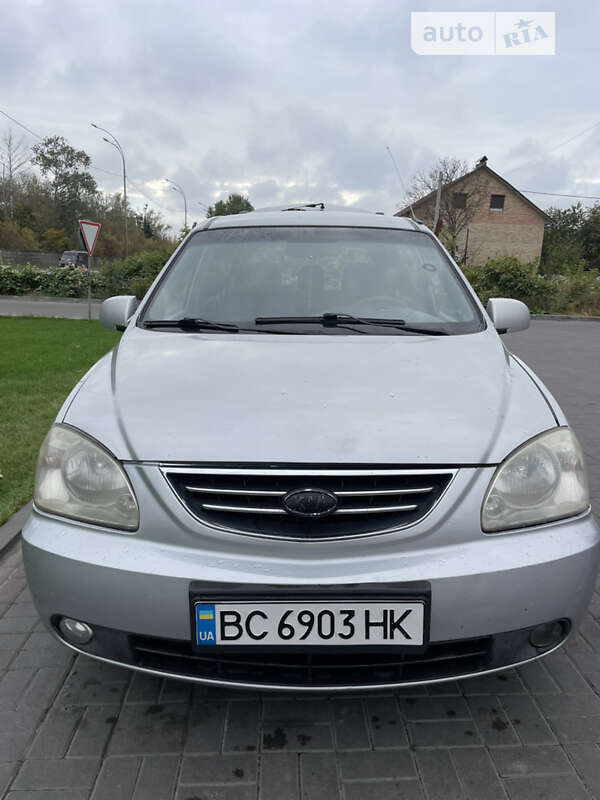 2003 kia carens
