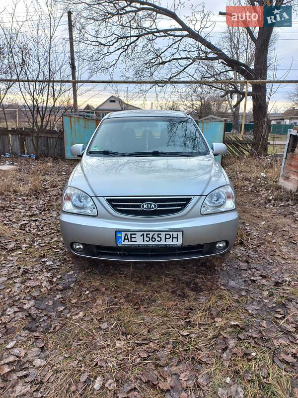 2003 kia carens