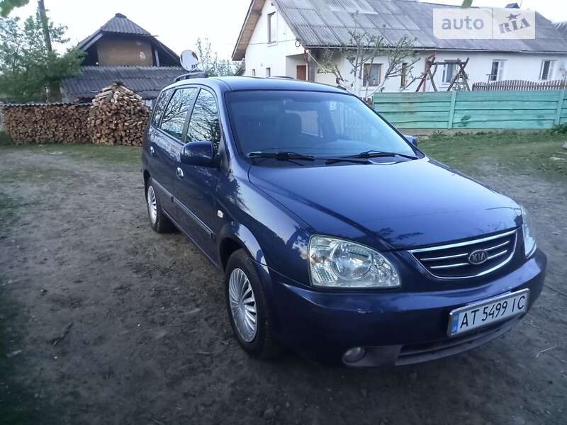 2005 kia carens