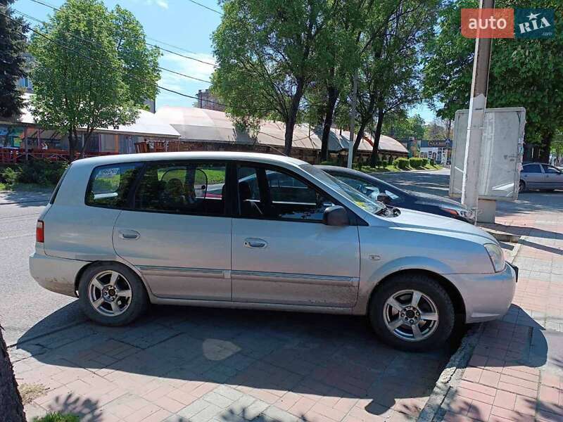 2006 kia carens