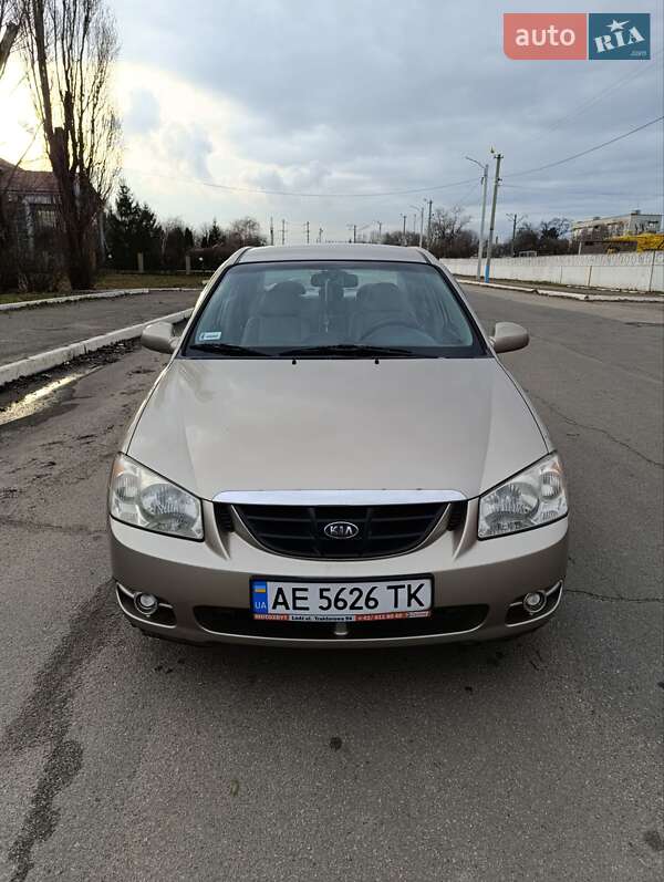 2005 kia cerato