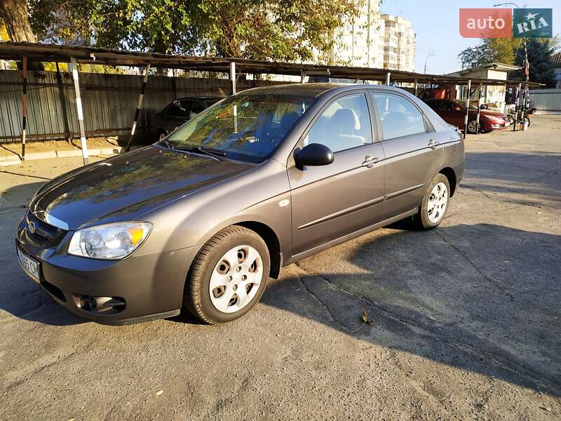 2005 kia cerato