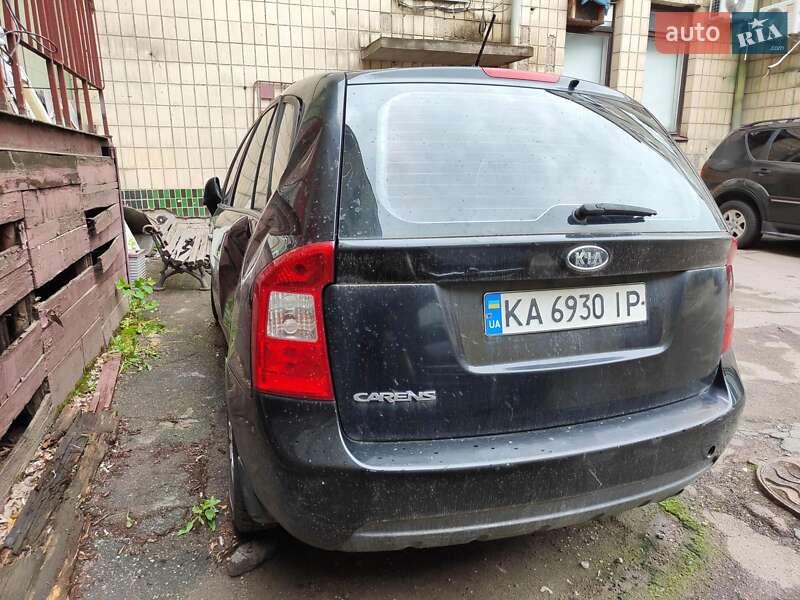 2006 kia carens