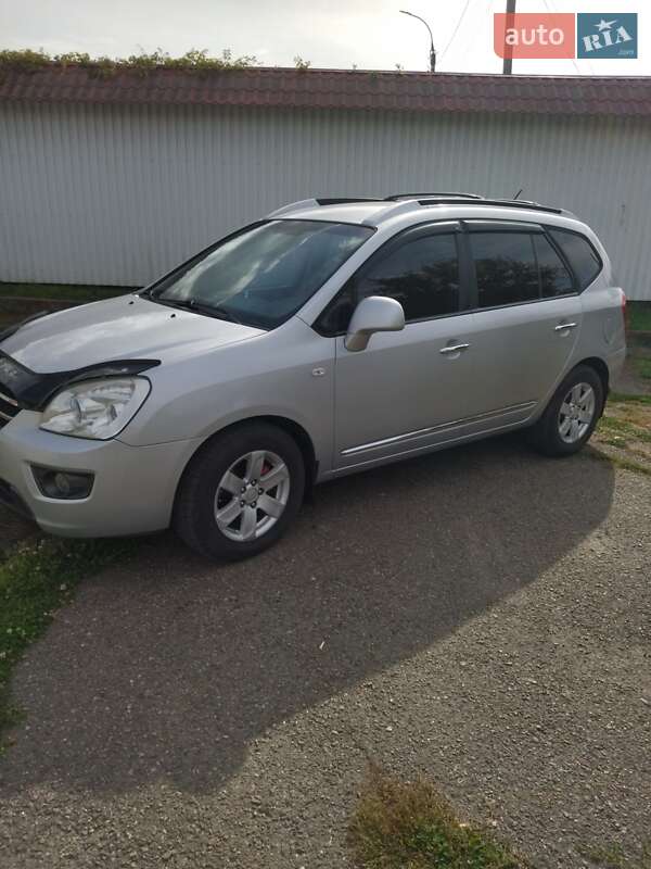 2007 kia carens