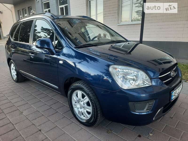 2008 kia carens