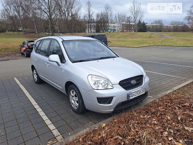 2007 kia carens