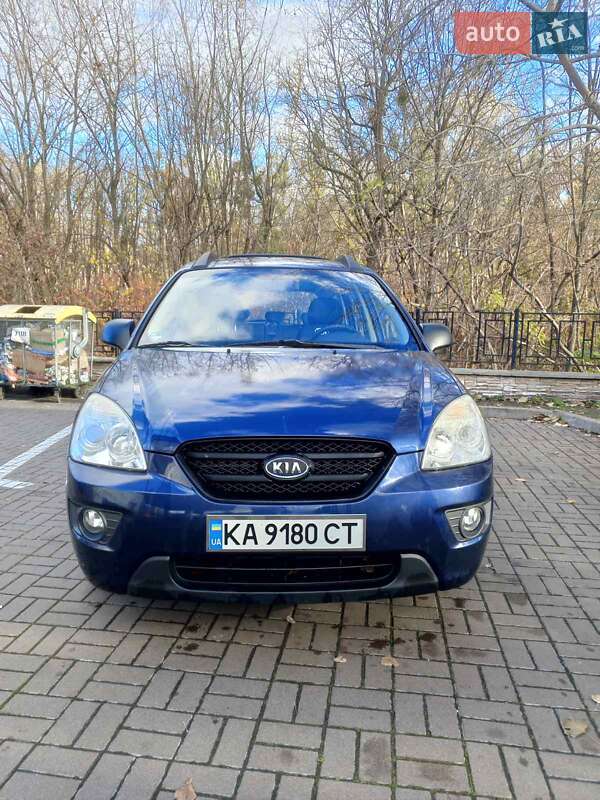 2008 kia carens