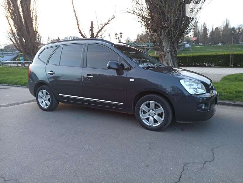 2007 kia carens
