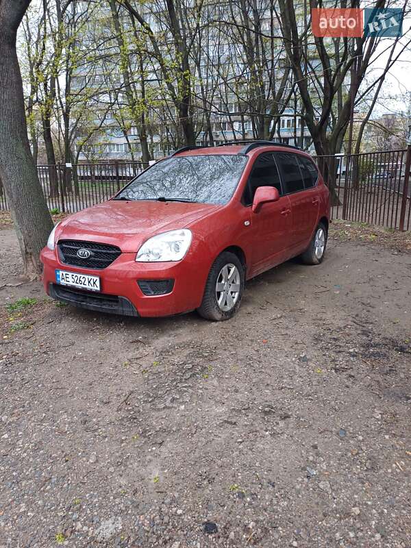 2008 kia carens