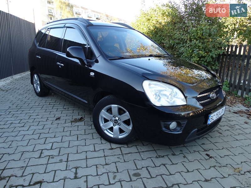 2008 kia carens