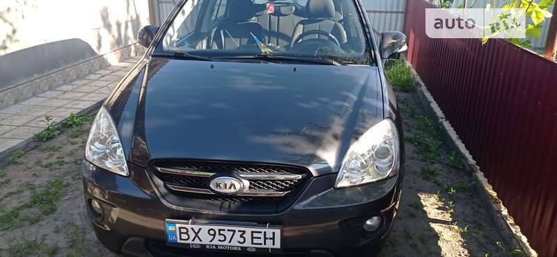 2008 kia carens