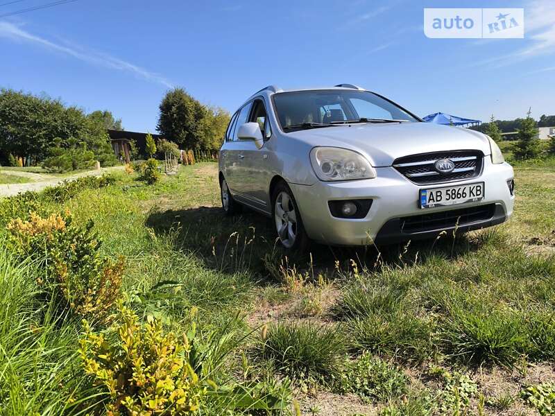 2006 kia carens