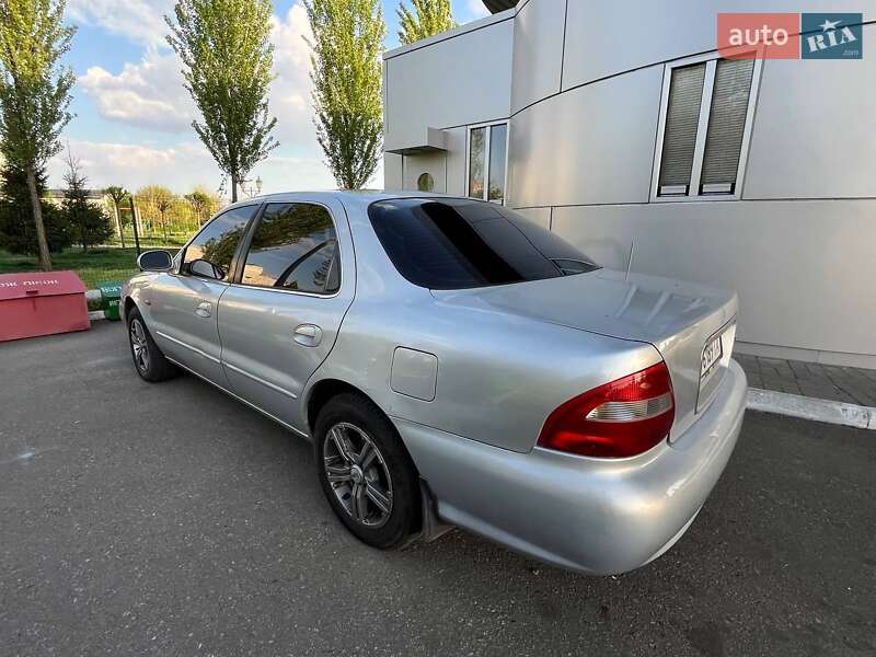 1998 kia clarus