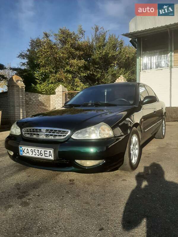 2000 kia clarus