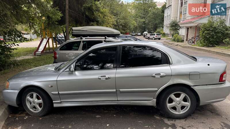 2004 kia magentis