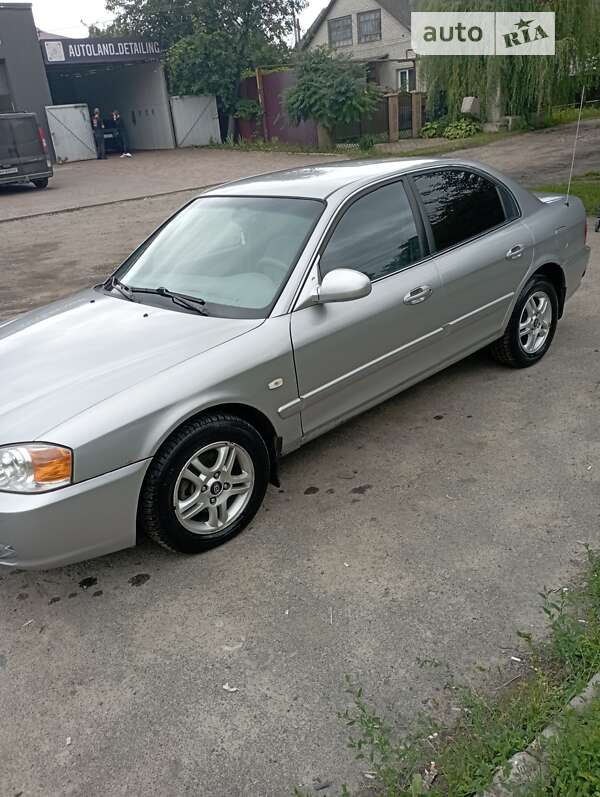 2004 kia magentis