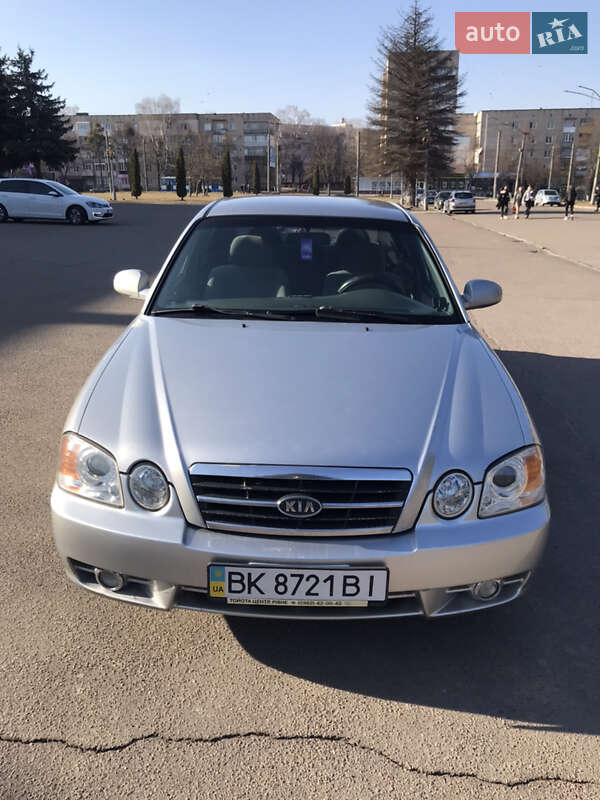 2004 kia magentis