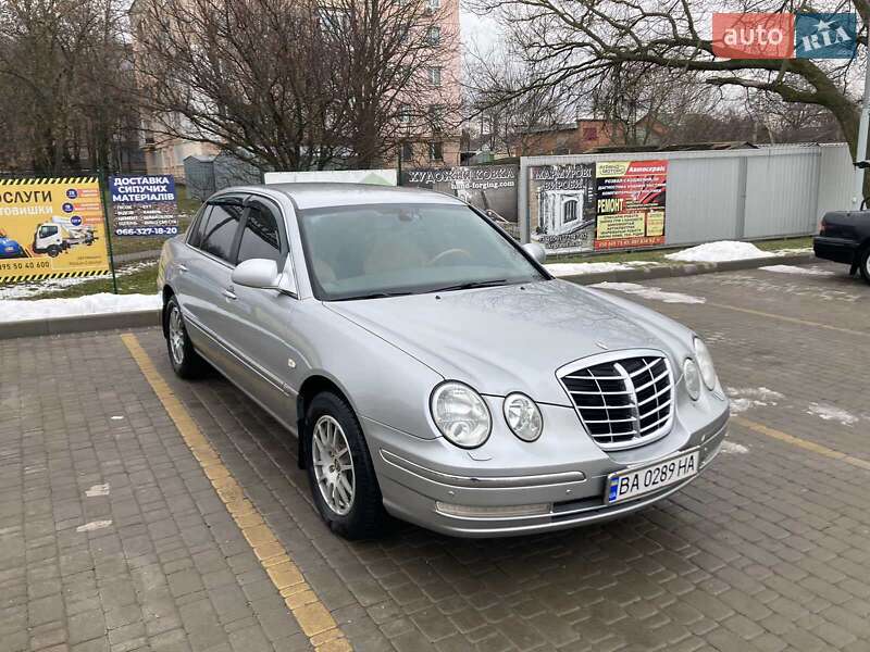 2005 kia opirus