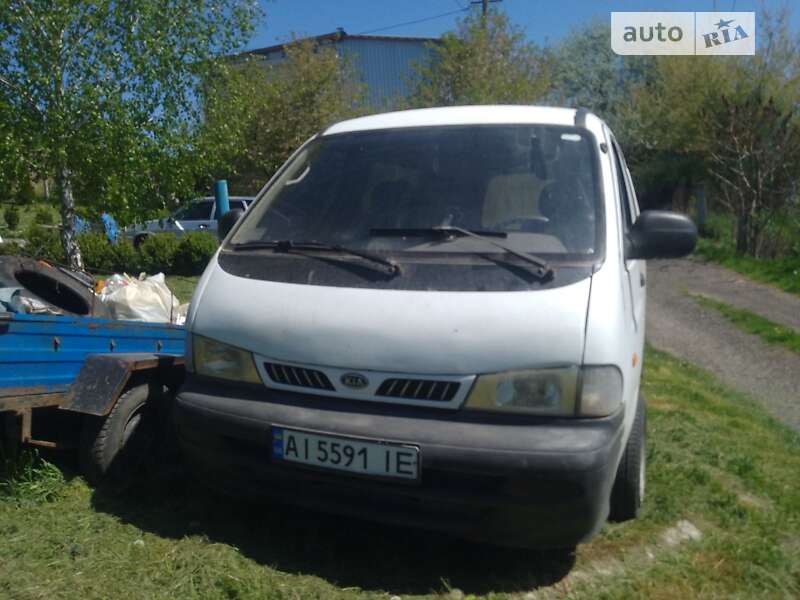 2002 kia pregio
