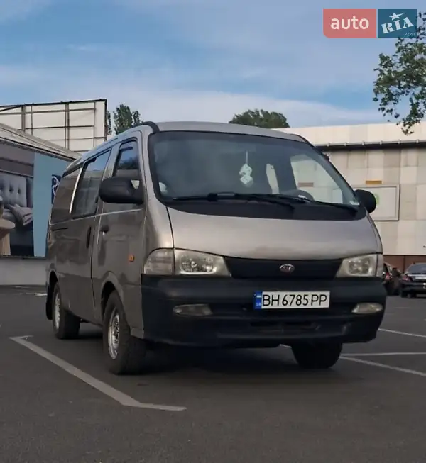 2001 kia pregio