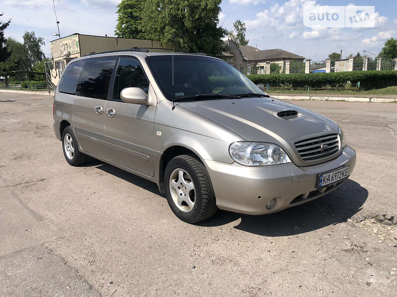 2002 kia carnival